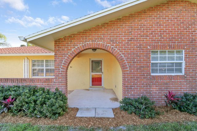 1501 Lance Road, Jupiter, FL 33469