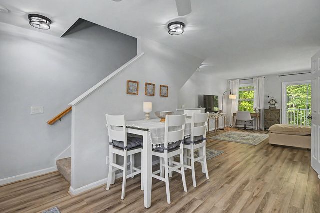 1029 S Mammoth Rd Unit 15, Manchester, NH 03109