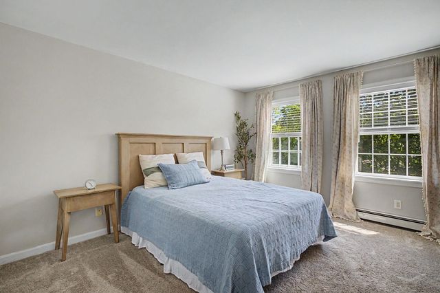 1029 S Mammoth Rd Unit 15, Manchester, NH 03109