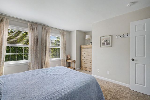 1029 S Mammoth Rd Unit 15, Manchester, NH 03109