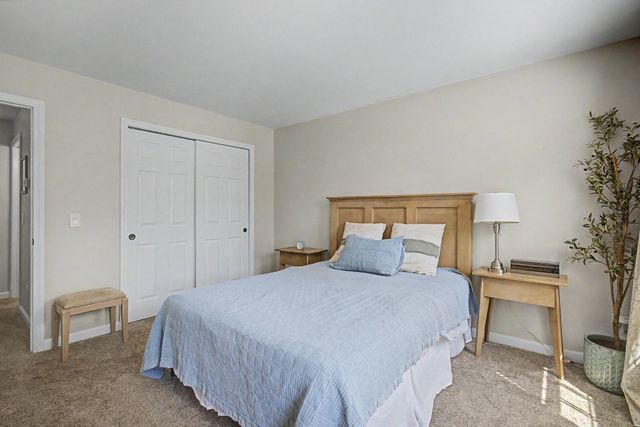 1029 S Mammoth Rd Unit 15, Manchester, NH 03109