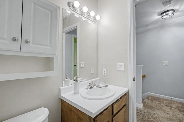 1029 S Mammoth Rd Unit 15, Manchester, NH 03109