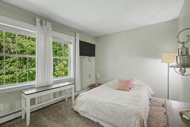 1029 S Mammoth Rd Unit 15, Manchester, NH 03109