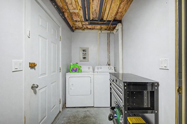 1029 S Mammoth Rd Unit 15, Manchester, NH 03109