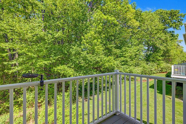 1029 S Mammoth Rd Unit 15, Manchester, NH 03109
