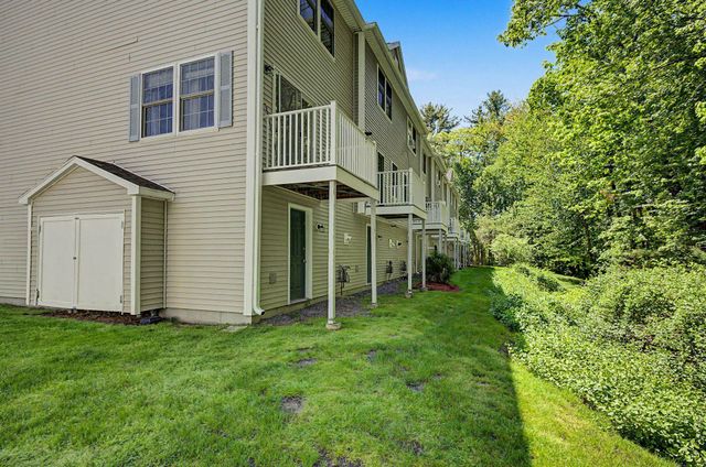 1029 S Mammoth Rd Unit 15, Manchester, NH 03109