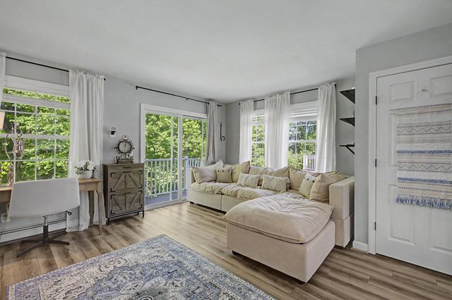 1029 S Mammoth Rd Unit 15, Manchester, NH 03109