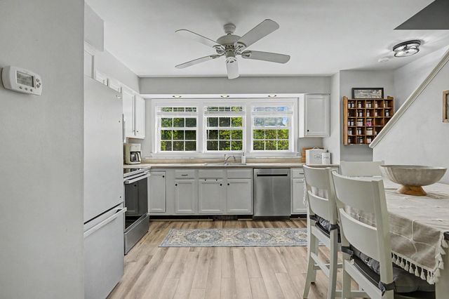 1029 S Mammoth Rd Unit 15, Manchester, NH 03109