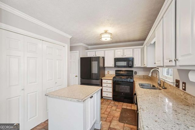 4924 Pippin Drive NW, Acworth, GA 30101