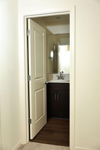 1382 Shoreline Drive, Madera, CA 93637