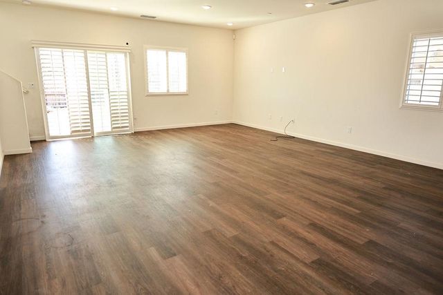 1382 Shoreline Drive, Madera, CA 93637