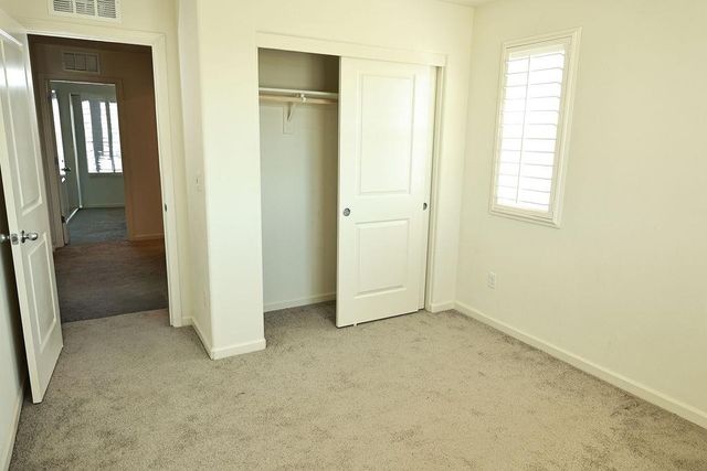 1382 Shoreline Drive, Madera, CA 93637