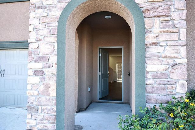 1382 Shoreline Drive, Madera, CA 93637