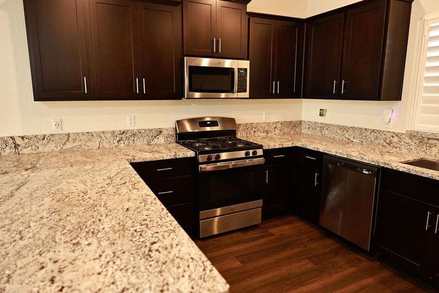 1382 Shoreline Drive, Madera, CA 93637