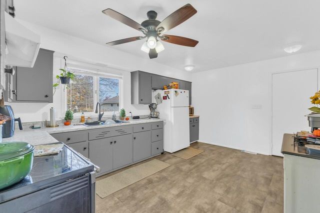 40522 Bloomfield ROAD, Genoa City, WI 53128