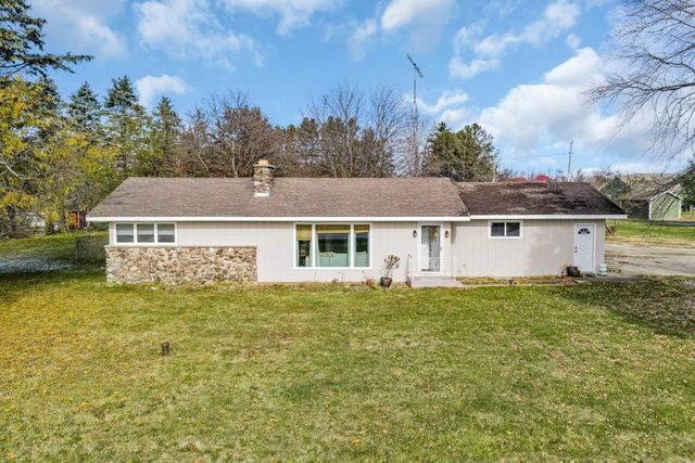 40522 Bloomfield ROAD, Genoa City, WI 53128