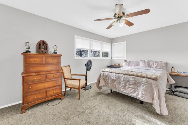 40522 Bloomfield ROAD, Genoa City, WI 53128