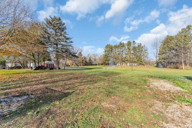 40522 Bloomfield ROAD, Genoa City, WI 53128