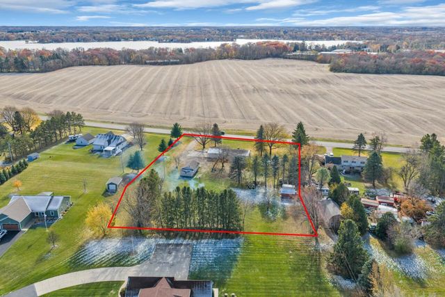 40522 Bloomfield ROAD, Genoa City, WI 53128