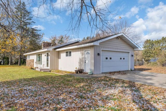 40522 Bloomfield ROAD, Genoa City, WI 53128