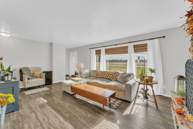 40522 Bloomfield ROAD, Genoa City, WI 53128