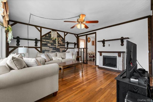2192 6th Street, East Meadow, NY 11554