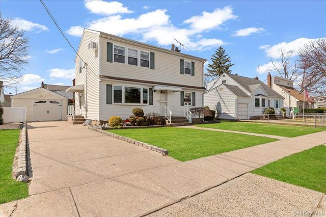 2192 6th Street, East Meadow, NY 11554