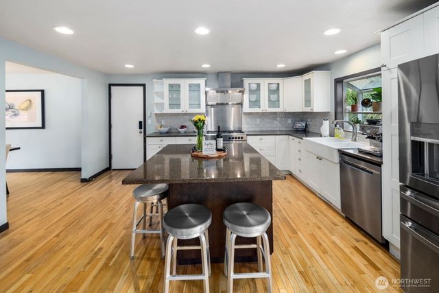 8008 Garnet Lane SW, Lakewood, WA 98498