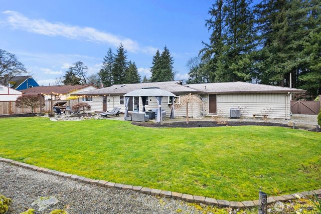 8008 Garnet Lane SW, Lakewood, WA 98498