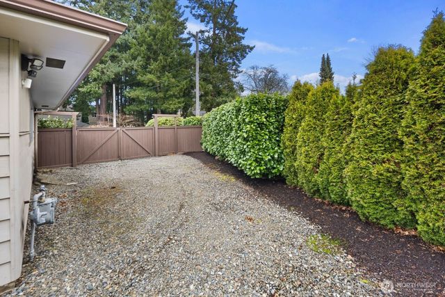 8008 Garnet Lane SW, Lakewood, WA 98498