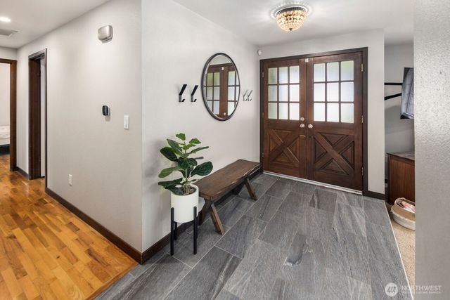 8008 Garnet Lane SW, Lakewood, WA 98498