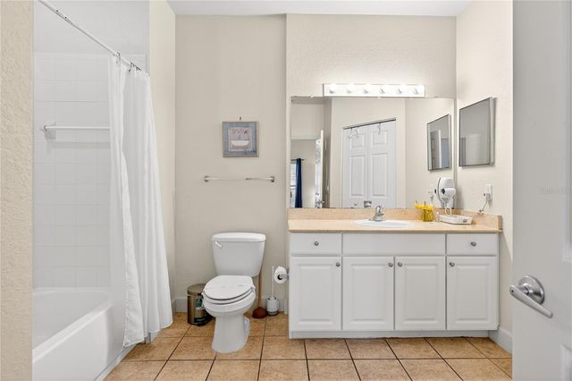 2950 LUCAYAN HARBOUR CIR 105, Kissimmee, FL 34746