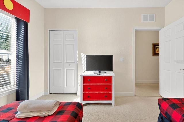 2950 LUCAYAN HARBOUR CIR 105, Kissimmee, FL 34746