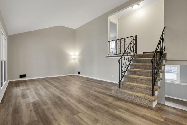 1255 Manfeld Drive, Columbus, OH 43227