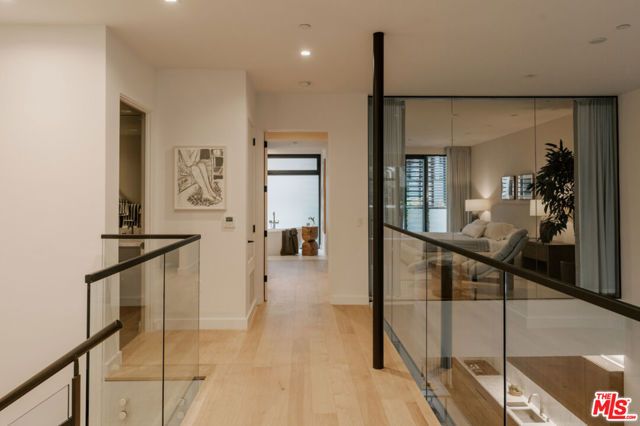 702 N Doheny Drive TH19, West Hollywood, CA 90069