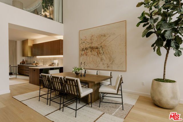 702 N Doheny Drive TH19, West Hollywood, CA 90069