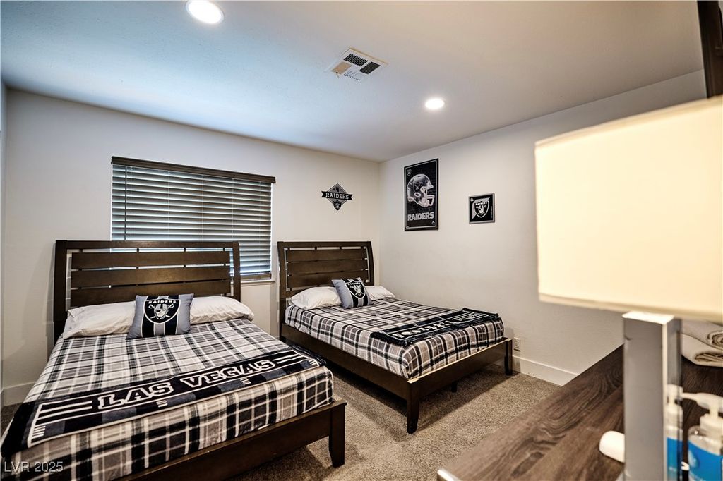 Image 12 of property listing at 6348 Mockingbird Lane, Las Vegas, NV 89103