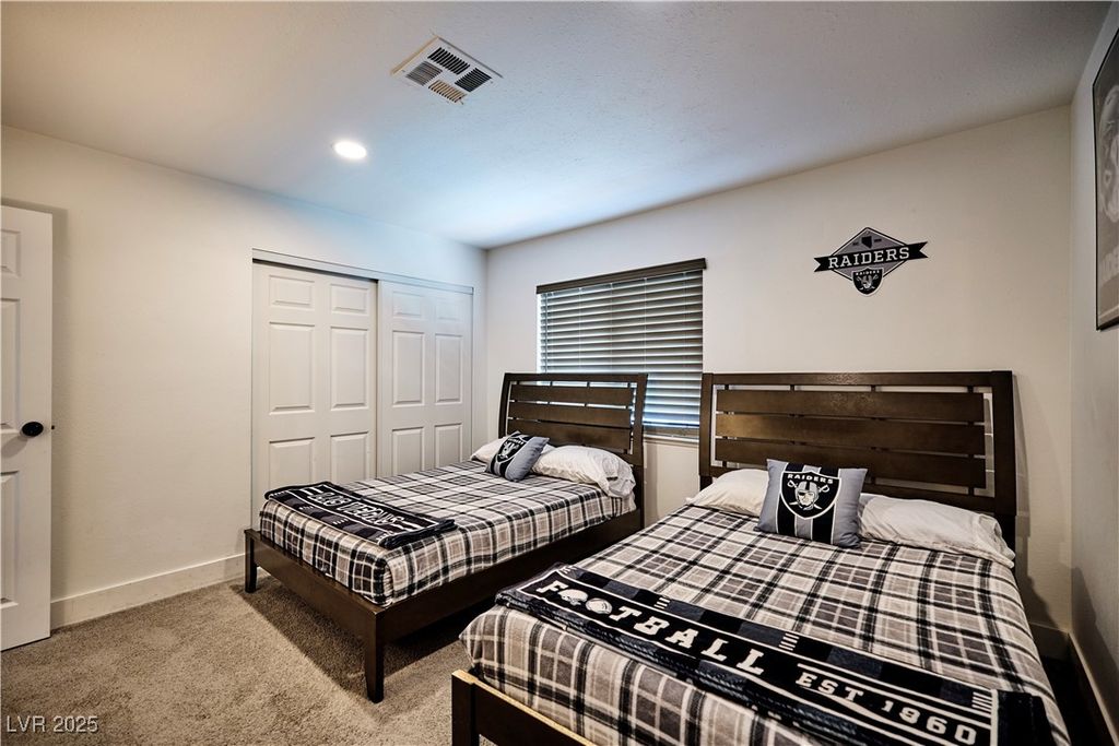 Image 13 of property listing at 6348 Mockingbird Lane, Las Vegas, NV 89103