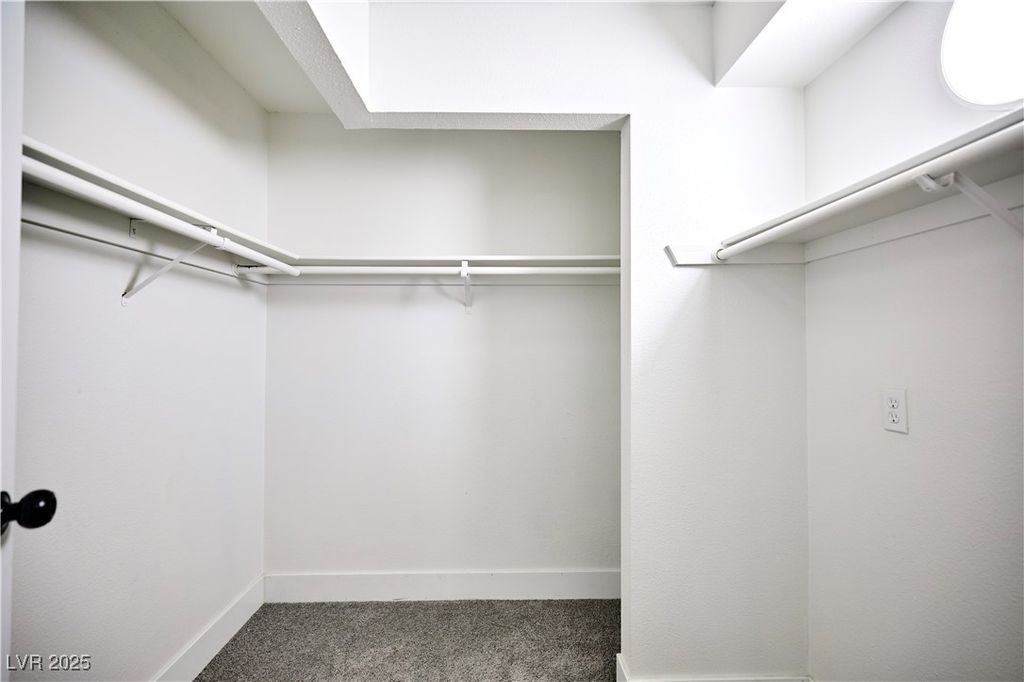 Image 14 of property listing at 6348 Mockingbird Lane, Las Vegas, NV 89103