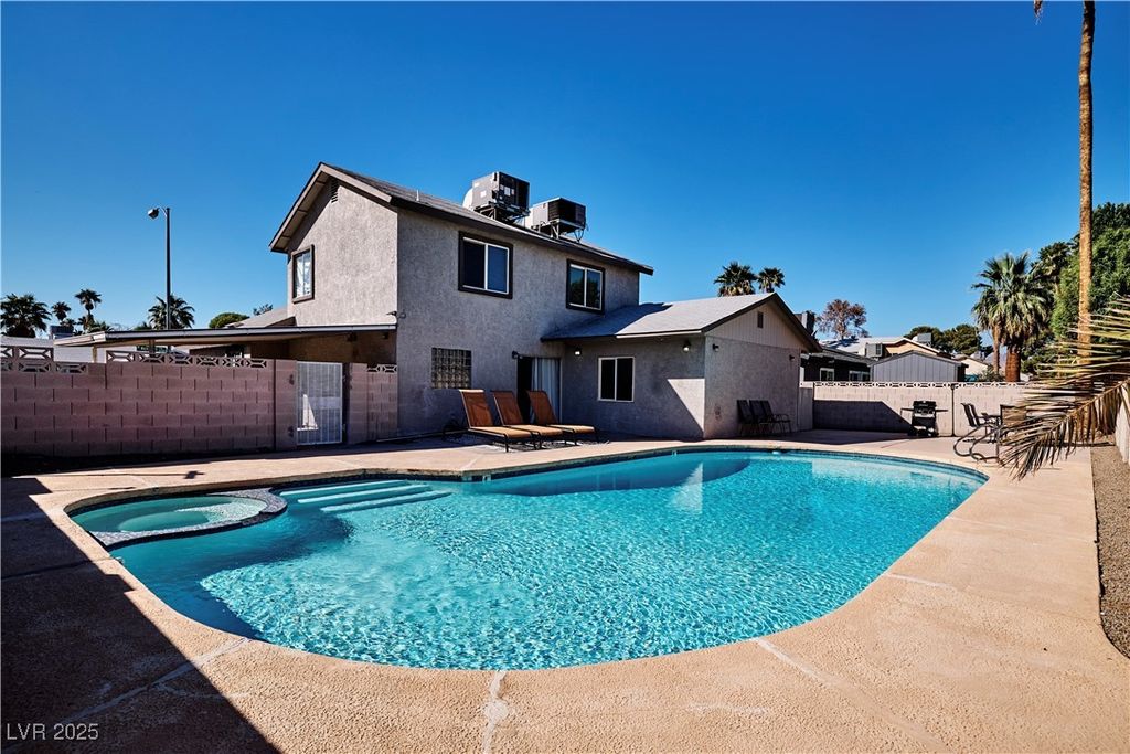 Image 22 of property listing at 6348 Mockingbird Lane, Las Vegas, NV 89103