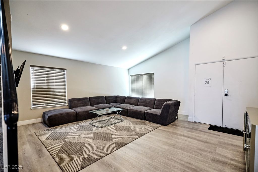 Image 3 of property listing at 6348 Mockingbird Lane, Las Vegas, NV 89103