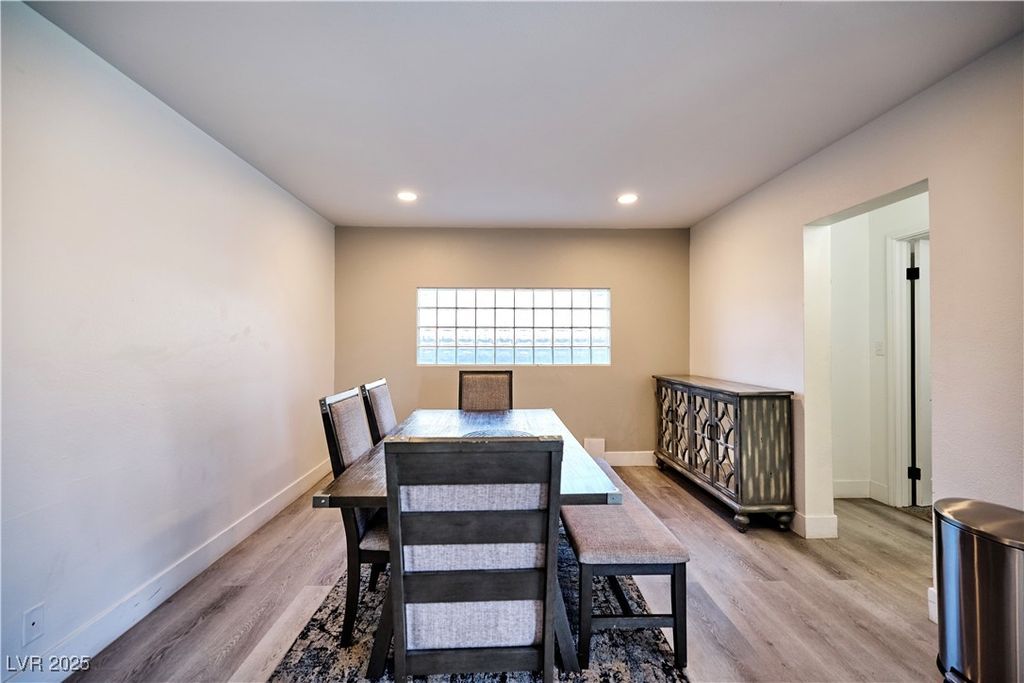 Image 7 of property listing at 6348 Mockingbird Lane, Las Vegas, NV 89103