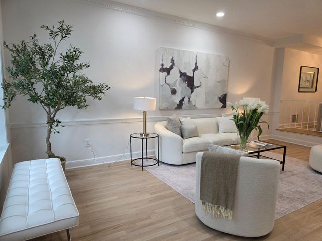 3643 SAINT MARYS PL NW, Washington, DC 20007
