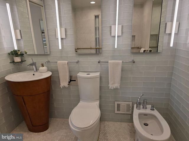 3643 SAINT MARYS PL NW, Washington, DC 20007