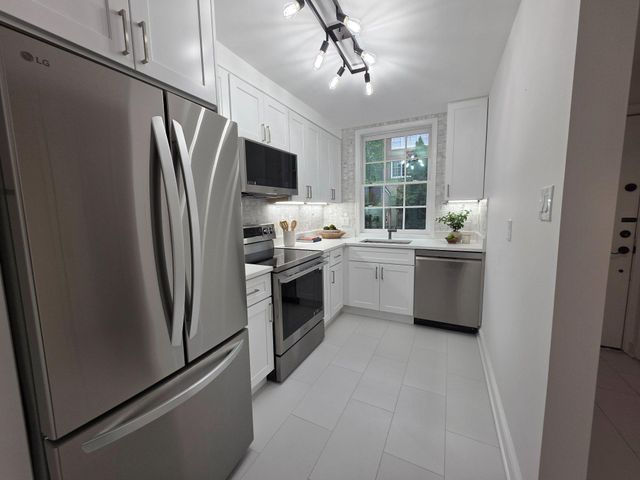 3643 SAINT MARYS PL NW, Washington, DC 20007