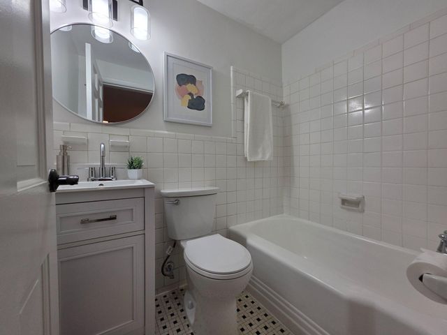 3643 SAINT MARYS PL NW, Washington, DC 20007