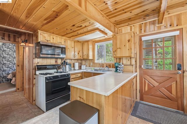 26399 Old Mono Rd, Long Barn, CA 95335