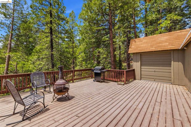26399 Old Mono Rd, Long Barn, CA 95335