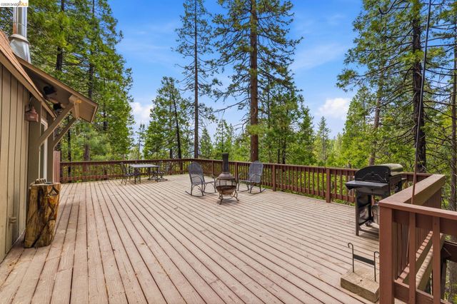 26399 Old Mono Rd, Long Barn, CA 95335