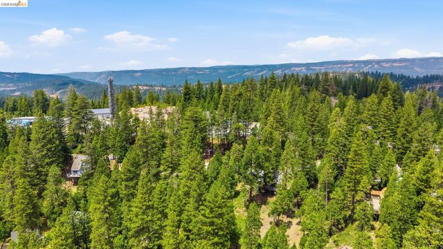 26399 Old Mono Rd, Long Barn, CA 95335
